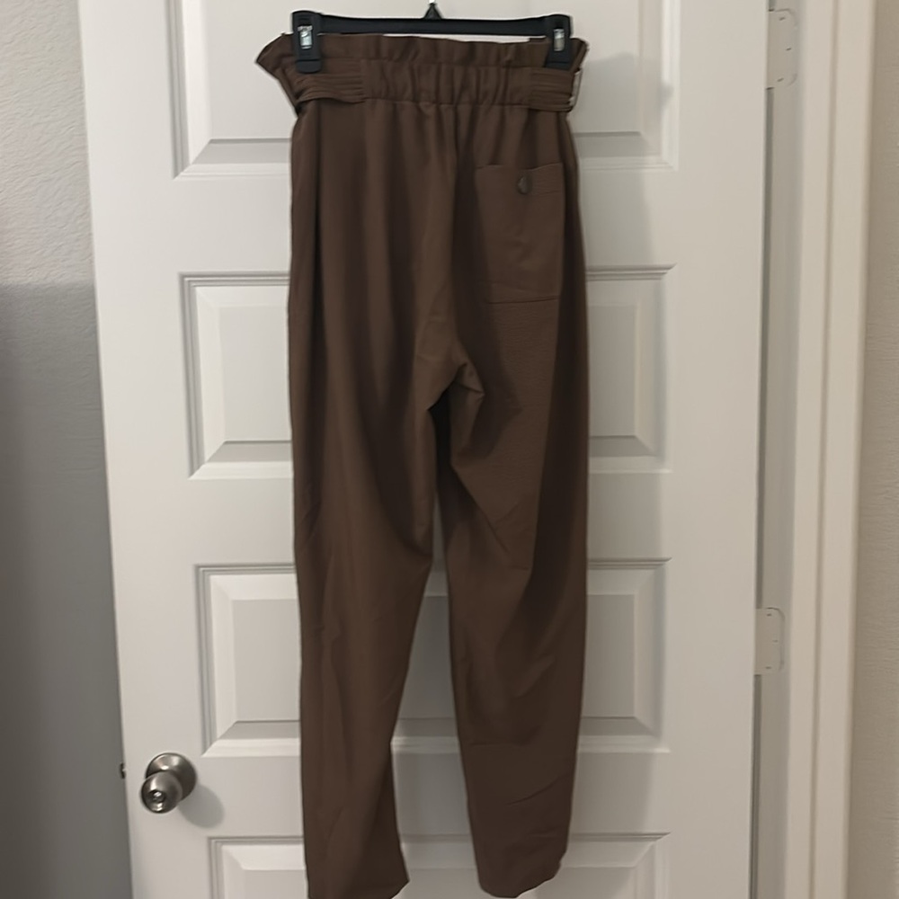 Athleta Skyline Pant Paperbag Waist Belted Pants SZ 8 athleisure brown plaid - Picture 2 of 14